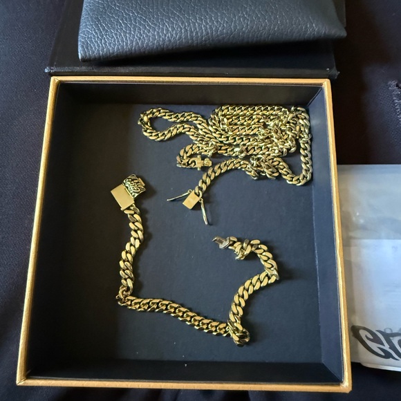GLD Shop - Picture 1 of 3